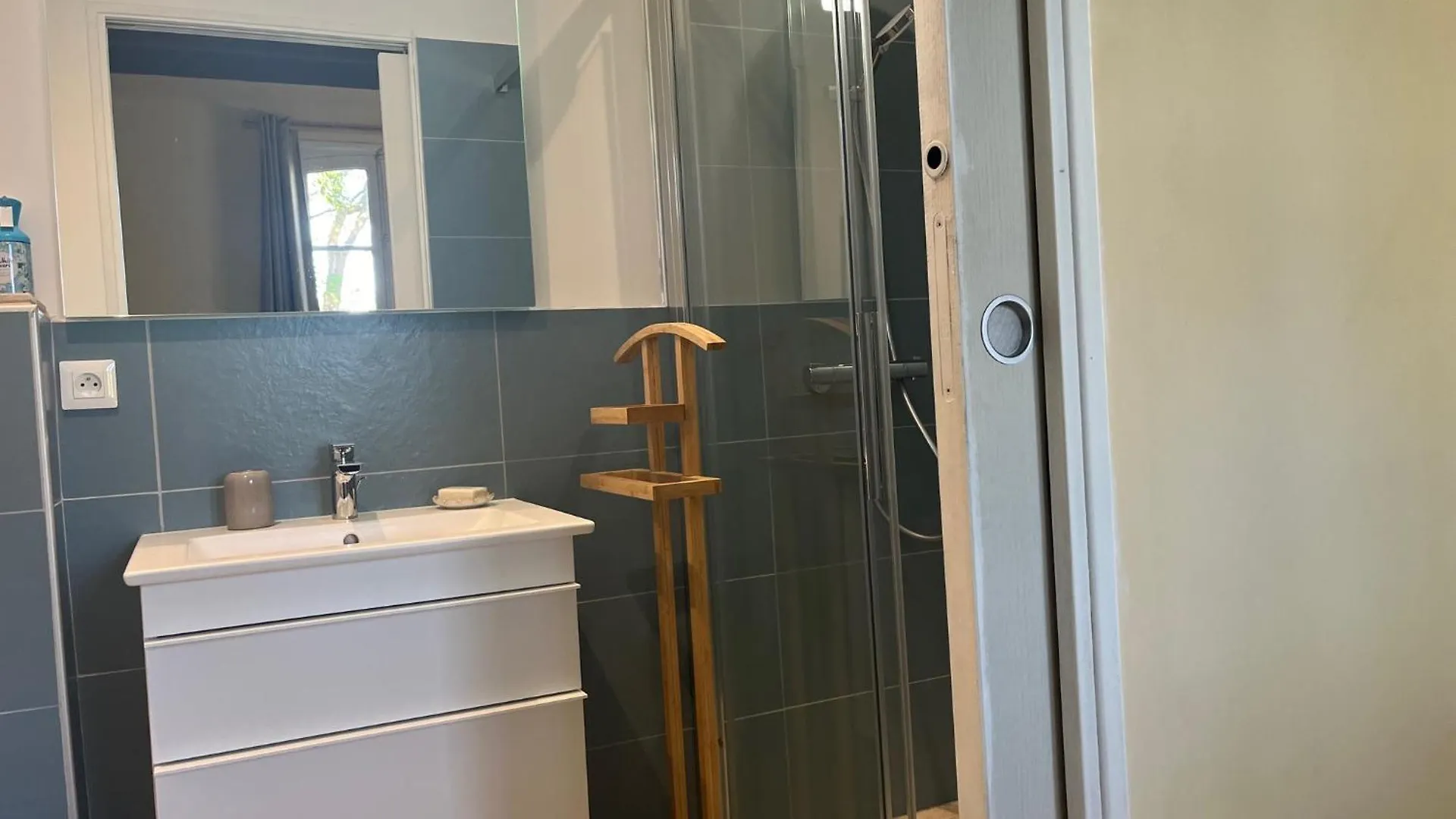 Holiday home Charmante Petite Maison Avec Piscine Monguilhem
